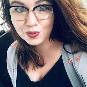 Meet your Posher, Lea